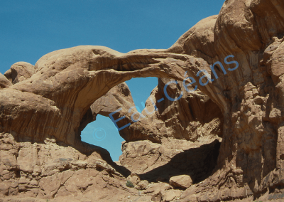 Arche composite de grès (unique au monde) du parc "Arches"